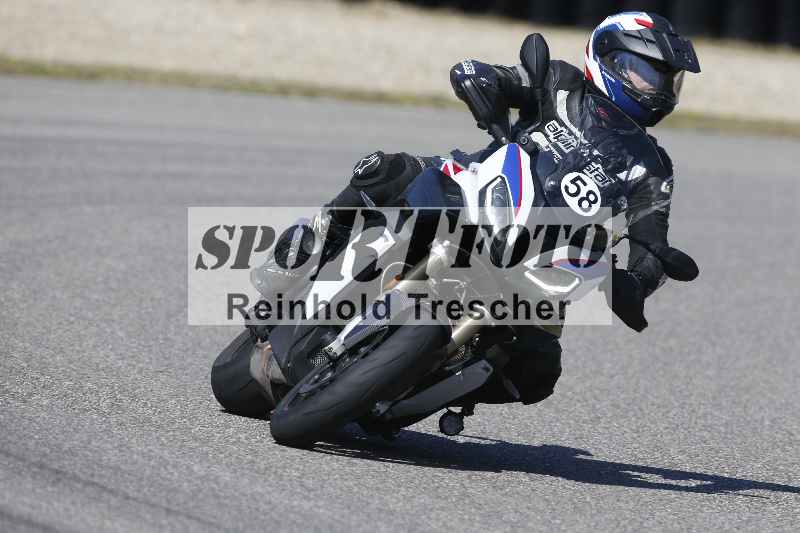 /01 02.04.2026 MAZ ADR/Gruppe gelb Gruppe gruen/58